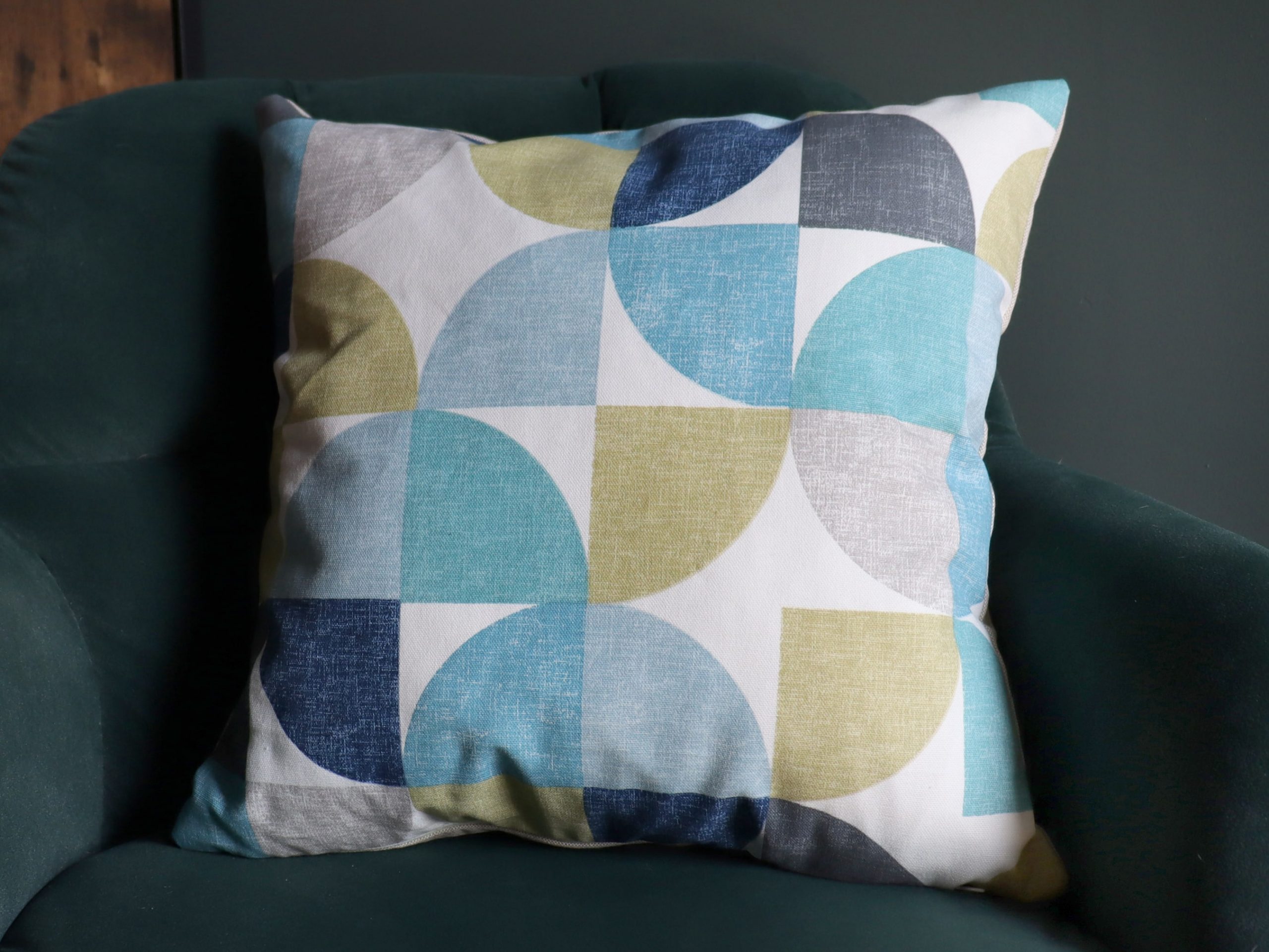 Blue Retro Circle Sofa Cushion, 40cm Scatter Cushion