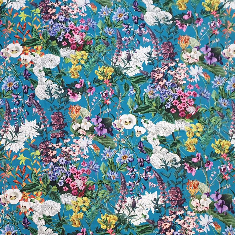 2K Gallery - Bright Garden Flowers
