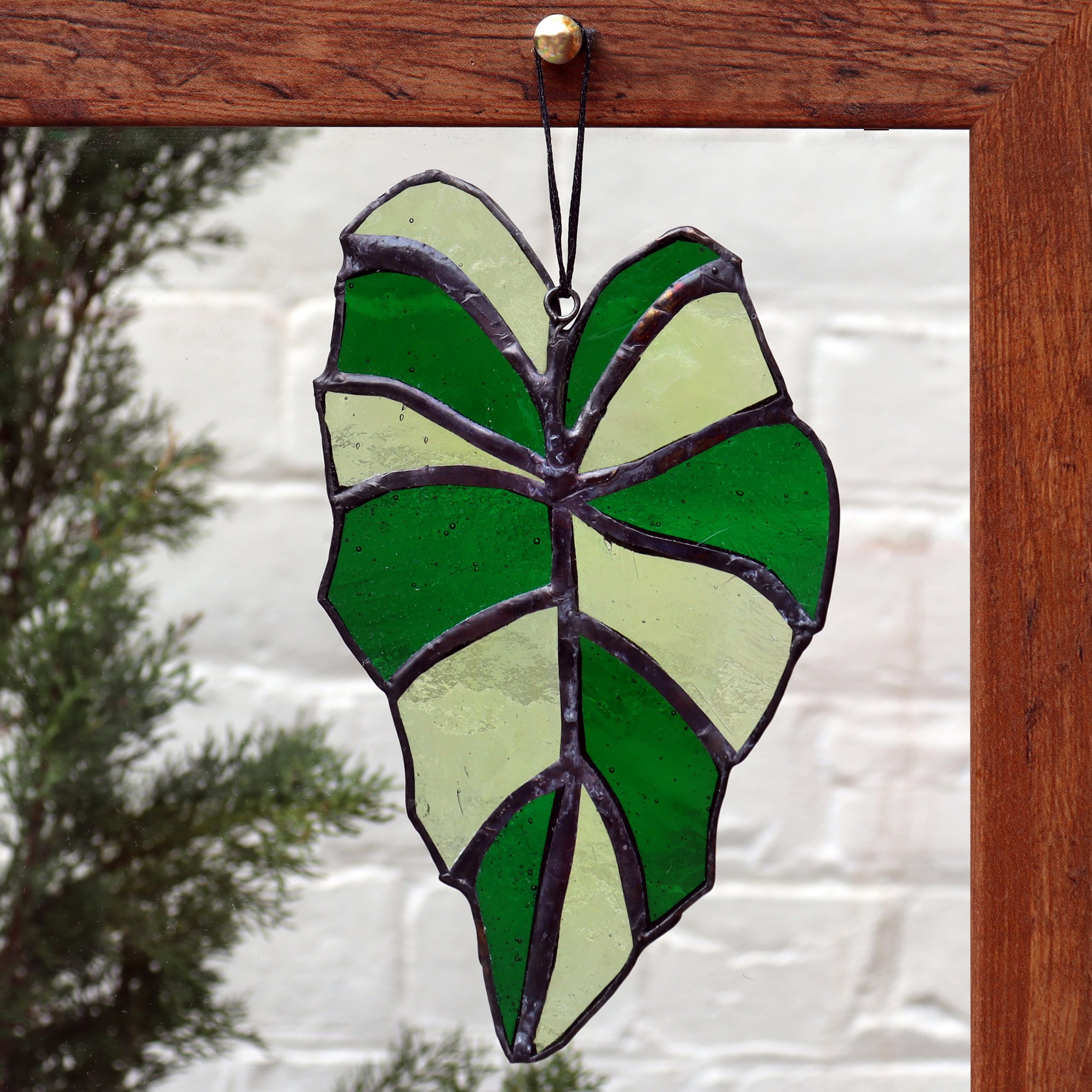 Alocasia Leaf Stained Glass Suncatcher